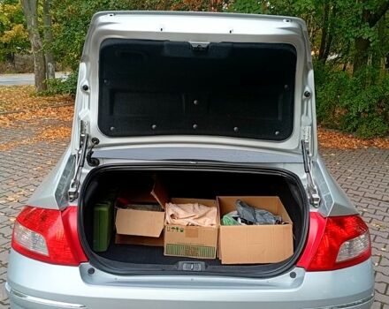 Серый Пежо 407, объемом двигателя 2 л и пробегом 221 тыс. км за 6300 $, фото 3 на Automoto.ua