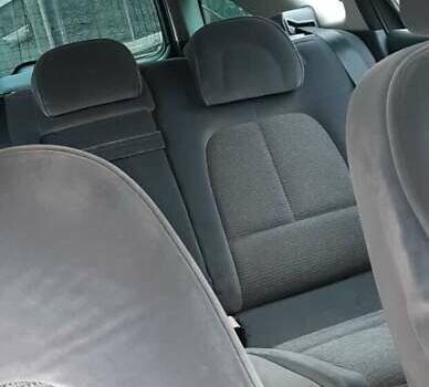 Серый Пежо 407, объемом двигателя 1.9 л и пробегом 320 тыс. км за 4200 $, фото 5 на Automoto.ua