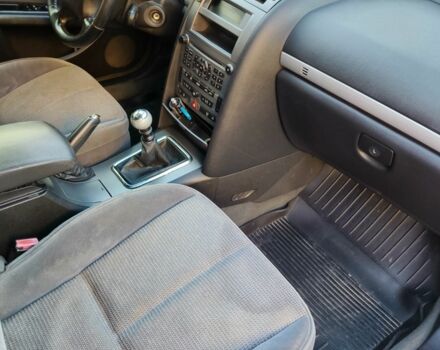 Серый Пежо 407, объемом двигателя 2 л и пробегом 375 тыс. км за 2500 $, фото 7 на Automoto.ua