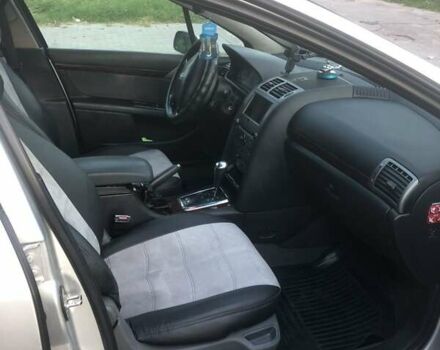 Сірий Пежо 407, об'ємом двигуна 2 л та пробігом 235 тис. км за 3700 $, фото 7 на Automoto.ua