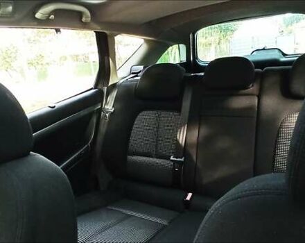 Серый Пежо 407, объемом двигателя 2 л и пробегом 251 тыс. км за 4200 $, фото 17 на Automoto.ua