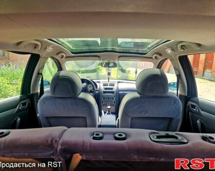 Сірий Пежо 407, об'ємом двигуна 2 л та пробігом 367 тис. км за 4400 $, фото 5 на Automoto.ua