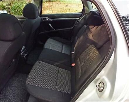 Серый Пежо 407, объемом двигателя 2 л и пробегом 251 тыс. км за 4200 $, фото 12 на Automoto.ua