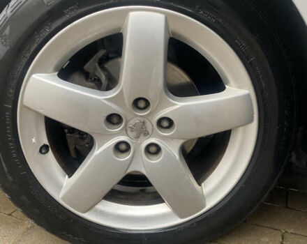 Серый Пежо 407, объемом двигателя 2 л и пробегом 301 тыс. км за 4700 $, фото 24 на Automoto.ua