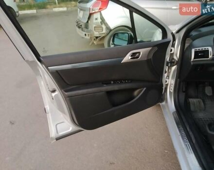 Сірий Пежо 407, об'ємом двигуна 1.56 л та пробігом 235 тис. км за 3500 $, фото 4 на Automoto.ua