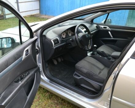 Серый Пежо 407, объемом двигателя 2 л и пробегом 250 тыс. км за 4362 $, фото 2 на Automoto.ua