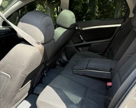 Сірий Пежо 407, об'ємом двигуна 1.6 л та пробігом 260 тис. км за 5000 $, фото 13 на Automoto.ua