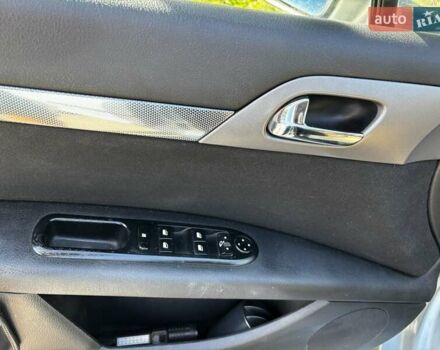 Синий Пежо 407, объемом двигателя 2 л и пробегом 268 тыс. км за 2326 $, фото 12 на Automoto.ua