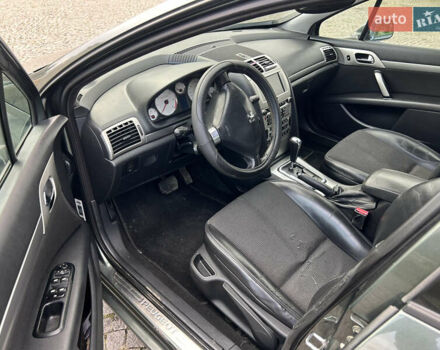 Зелений Пежо 407, об'ємом двигуна 2.7 л та пробігом 285 тис. км за 3950 $, фото 6 на Automoto.ua