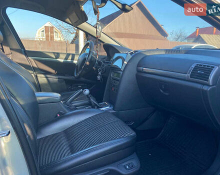 Зелений Пежо 407, об'ємом двигуна 2.2 л та пробігом 218 тис. км за 4400 $, фото 4 на Automoto.ua