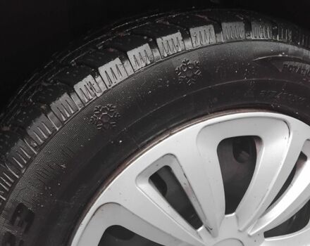 Зеленый Пежо 407, объемом двигателя 1.7 л и пробегом 356 тыс. км за 4600 $, фото 1 на Automoto.ua