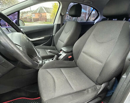 Серый Пежо 408, объемом двигателя 1.56 л и пробегом 240 тыс. км за 6900 $, фото 27 на Automoto.ua