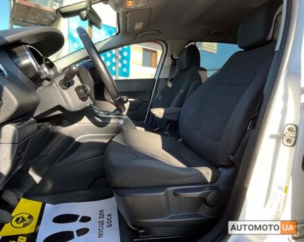 Білий Пежо 5008, об'ємом двигуна 1.6 л та пробігом 203 тис. км за 10700 $, фото 10 на Automoto.ua