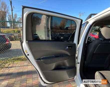 Білий Пежо 5008, об'ємом двигуна 1.6 л та пробігом 203 тис. км за 10700 $, фото 17 на Automoto.ua