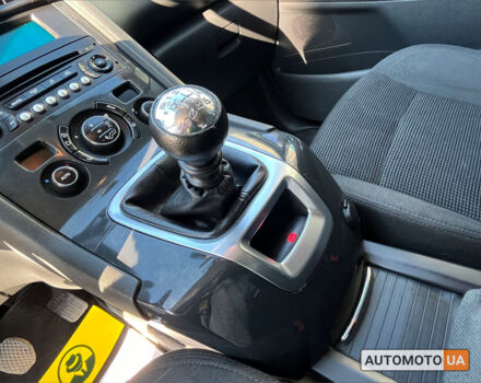 Білий Пежо 5008, об'ємом двигуна 1.6 л та пробігом 203 тис. км за 10700 $, фото 15 на Automoto.ua