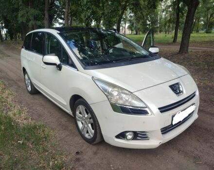Білий Пежо 5008, об'ємом двигуна 1.6 л та пробігом 200 тис. км за 8500 $, фото 14 на Automoto.ua