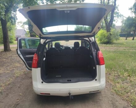 Білий Пежо 5008, об'ємом двигуна 1.6 л та пробігом 200 тис. км за 8500 $, фото 5 на Automoto.ua