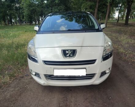Білий Пежо 5008, об'ємом двигуна 1.6 л та пробігом 200 тис. км за 8500 $, фото 18 на Automoto.ua