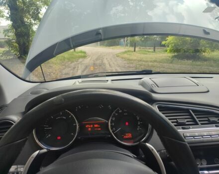 Білий Пежо 5008, об'ємом двигуна 1.6 л та пробігом 200 тис. км за 8500 $, фото 13 на Automoto.ua