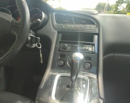 Білий Пежо 5008, об'ємом двигуна 1.6 л та пробігом 200 тис. км за 8500 $, фото 11 на Automoto.ua