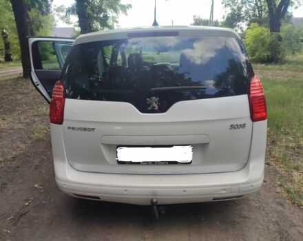 Білий Пежо 5008, об'ємом двигуна 1.6 л та пробігом 200 тис. км за 8500 $, фото 17 на Automoto.ua