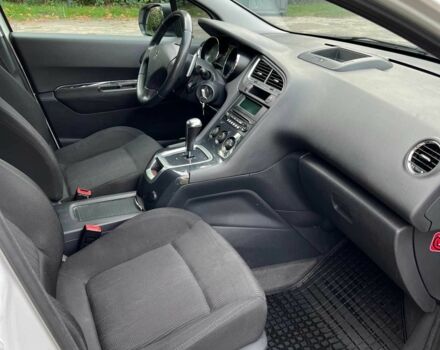 Білий Пежо 5008, об'ємом двигуна 1.6 л та пробігом 270 тис. км за 7900 $, фото 10 на Automoto.ua