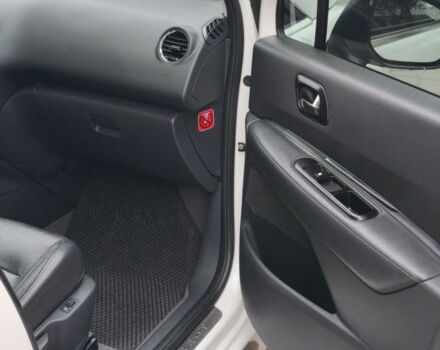 Пежо 5008 2011 в Дубно на Automoto.ua Белый Пежо 5008, объемом двигателя 1.6 л и пробегом 248 тыс. км за 9700 $, фото 13 на Automoto.ua