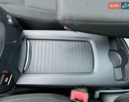 Белый Пежо 5008, объемом двигателя 2 л и пробегом 264 тыс. км за 9850 $, фото 77 на Automoto.ua