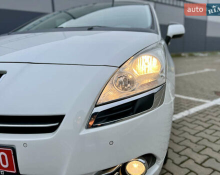 Белый Пежо 5008, объемом двигателя 2 л и пробегом 264 тыс. км за 9850 $, фото 26 на Automoto.ua