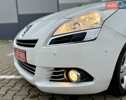 Белый Пежо 5008, объемом двигателя 2 л и пробегом 264 тыс. км за 9850 $, фото 29 на Automoto.ua