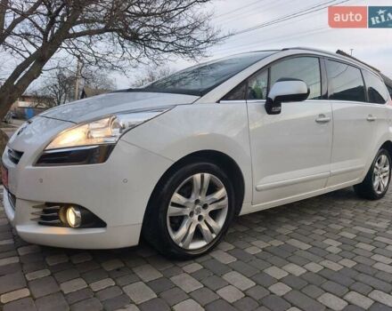 Білий Пежо 5008, об'ємом двигуна 1.6 л та пробігом 212 тис. км за 7779 $, фото 8 на Automoto.ua