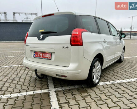 Белый Пежо 5008, объемом двигателя 2 л и пробегом 264 тыс. км за 9850 $, фото 46 на Automoto.ua