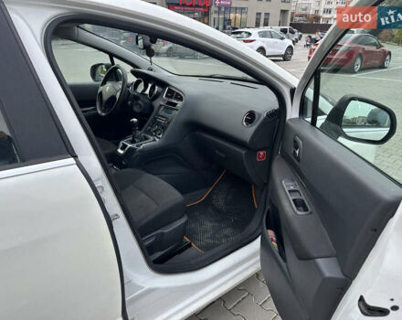 Белый Пежо 5008, объемом двигателя 1.6 л и пробегом 248 тыс. км за 5700 $, фото 12 на Automoto.ua