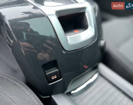 Белый Пежо 5008, объемом двигателя 2 л и пробегом 264 тыс. км за 9850 $, фото 76 на Automoto.ua