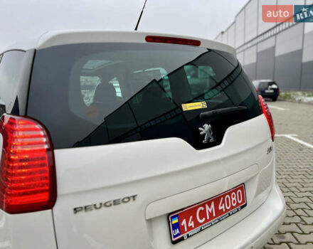 Белый Пежо 5008, объемом двигателя 2 л и пробегом 264 тыс. км за 9850 $, фото 43 на Automoto.ua