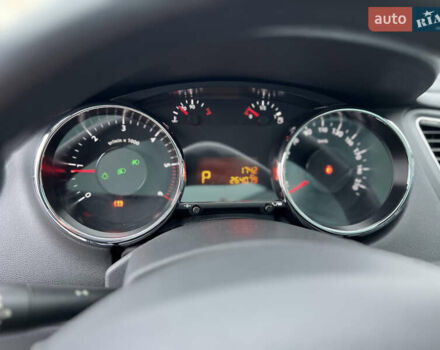 Белый Пежо 5008, объемом двигателя 2 л и пробегом 264 тыс. км за 9850 $, фото 63 на Automoto.ua