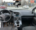 Белый Пежо 5008, объемом двигателя 1.6 л и пробегом 248 тыс. км за 5700 $, фото 14 на Automoto.ua