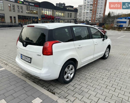 Белый Пежо 5008, объемом двигателя 1.6 л и пробегом 248 тыс. км за 5700 $, фото 6 на Automoto.ua