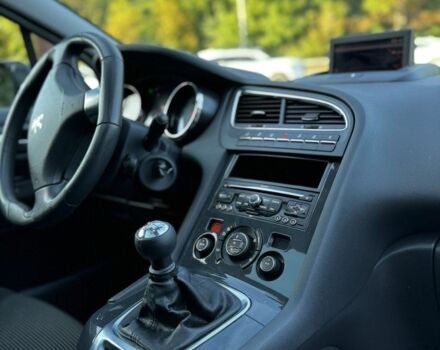 Белый Пежо 5008, объемом двигателя 1.6 л и пробегом 205 тыс. км за 9000 $, фото 7 на Automoto.ua