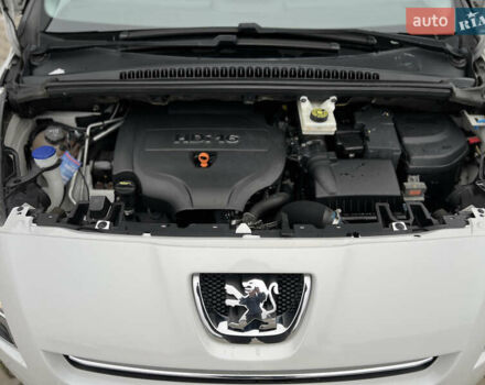 Белый Пежо 5008, объемом двигателя 2 л и пробегом 264 тыс. км за 9850 $, фото 121 на Automoto.ua