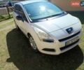 Белый Пежо 5008, объемом двигателя 1.6 л и пробегом 261 тыс. км за 7000 $, фото 1 на Automoto.ua