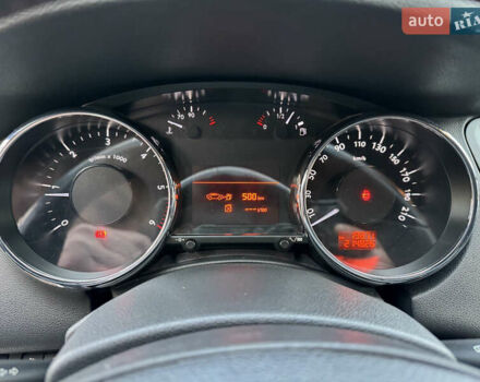 Белый Пежо 5008, объемом двигателя 2 л и пробегом 214 тыс. км за 8400 $, фото 5 на Automoto.ua