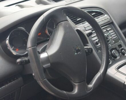 Пежо 5008 2011 в Дубно на Automoto.ua Белый Пежо 5008, объемом двигателя 1.6 л и пробегом 248 тыс. км за 9700 $, фото 7 на Automoto.ua