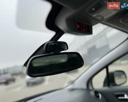 Белый Пежо 5008, объемом двигателя 2 л и пробегом 264 тыс. км за 9850 $, фото 79 на Automoto.ua