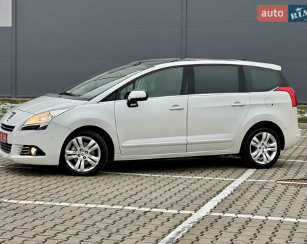 Белый Пежо 5008, объемом двигателя 2 л и пробегом 264 тыс. км за 9850 $, фото 8 на Automoto.ua