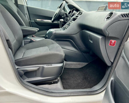 Белый Пежо 5008, объемом двигателя 2 л и пробегом 264 тыс. км за 9850 $, фото 114 на Automoto.ua