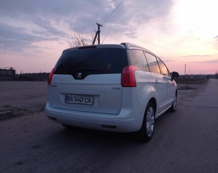 Белый Пежо 5008, объемом двигателя 2 л и пробегом 228 тыс. км за 7000 $, фото 5 на Automoto.ua