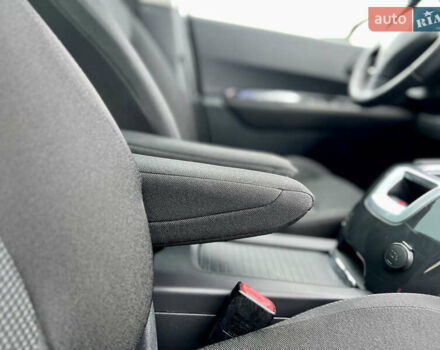 Белый Пежо 5008, объемом двигателя 2 л и пробегом 264 тыс. км за 9850 $, фото 118 на Automoto.ua