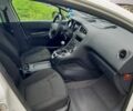 Белый Пежо 5008, объемом двигателя 2 л и пробегом 212 тыс. км за 8500 $, фото 15 на Automoto.ua