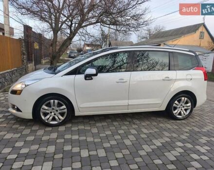 Білий Пежо 5008, об'ємом двигуна 1.6 л та пробігом 212 тис. км за 7779 $, фото 6 на Automoto.ua